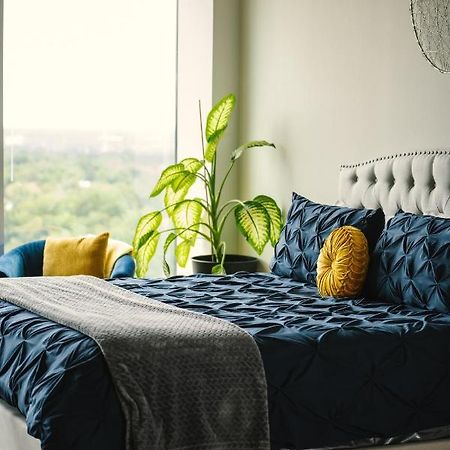 Upscale Downtown High-Rise Leilighet Raleigh Eksteriør bilde