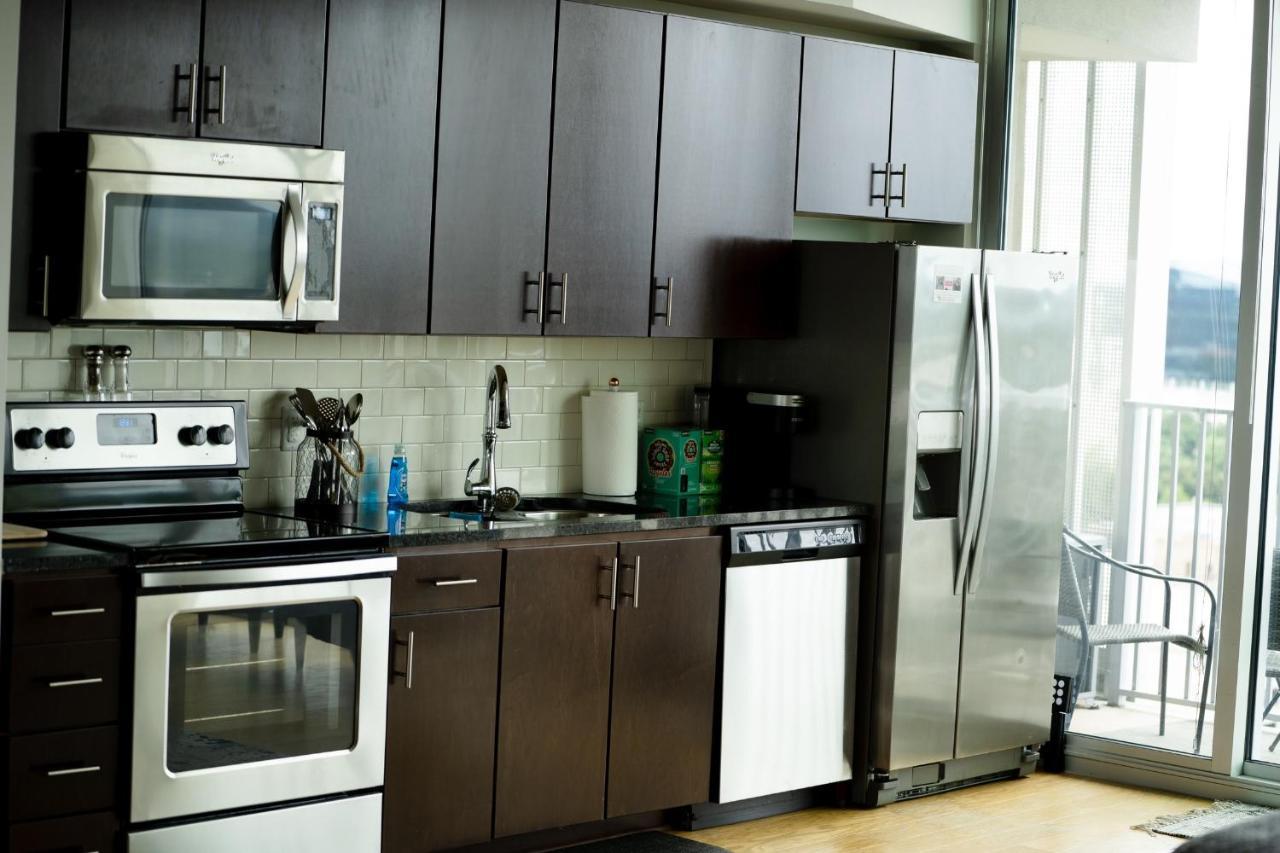 Upscale Downtown High-Rise Leilighet Raleigh Eksteriør bilde