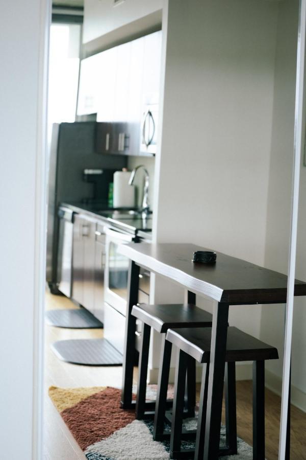 Upscale Downtown High-Rise Leilighet Raleigh Eksteriør bilde